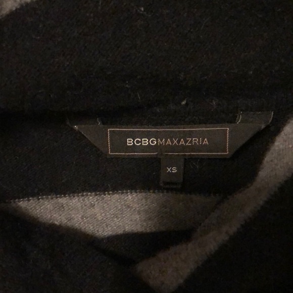 BCBG wool & cashmere sweater - Picture 2 of 5